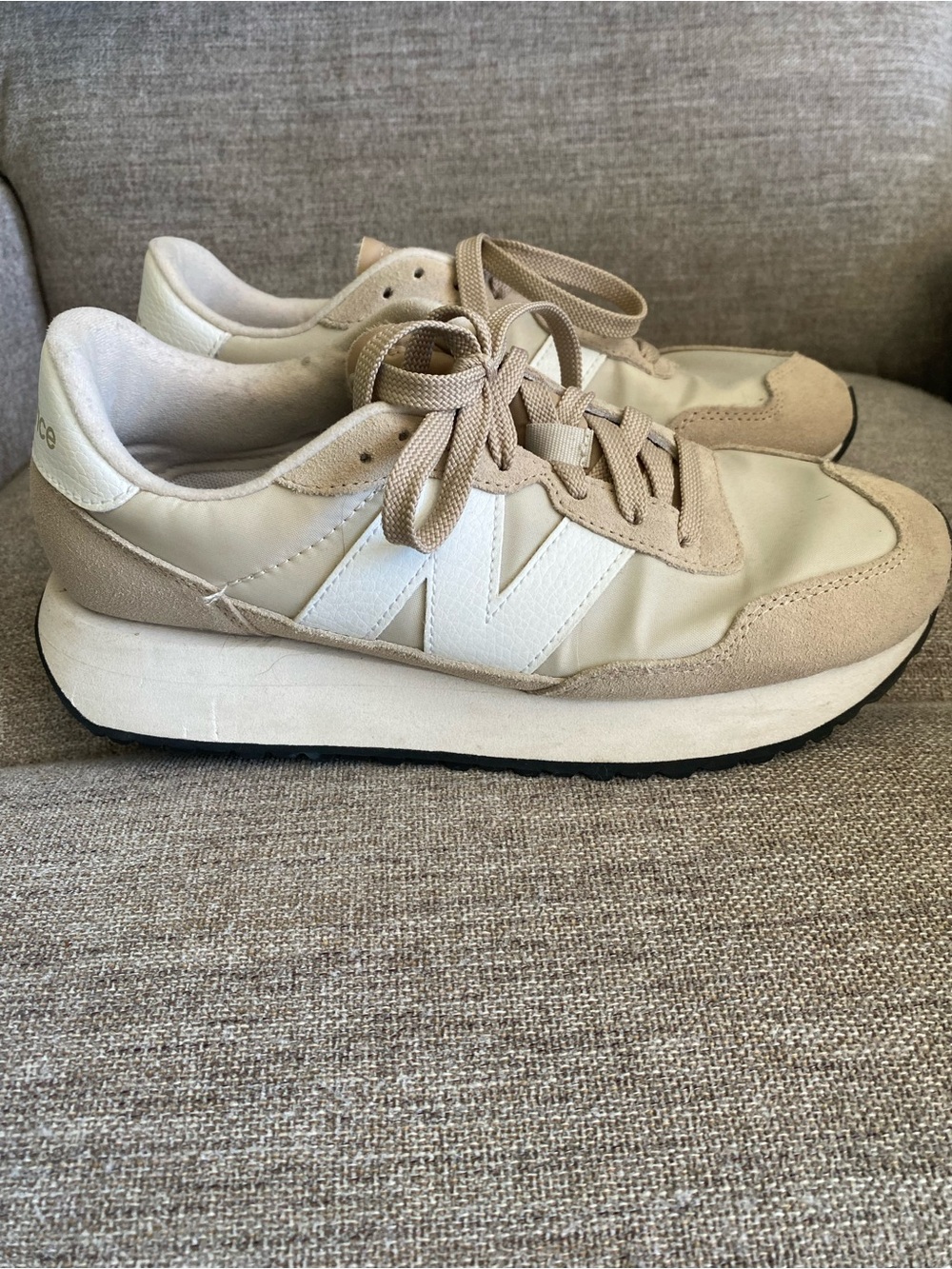 New Balance Women's Beige and White Retro Runner Sneakers